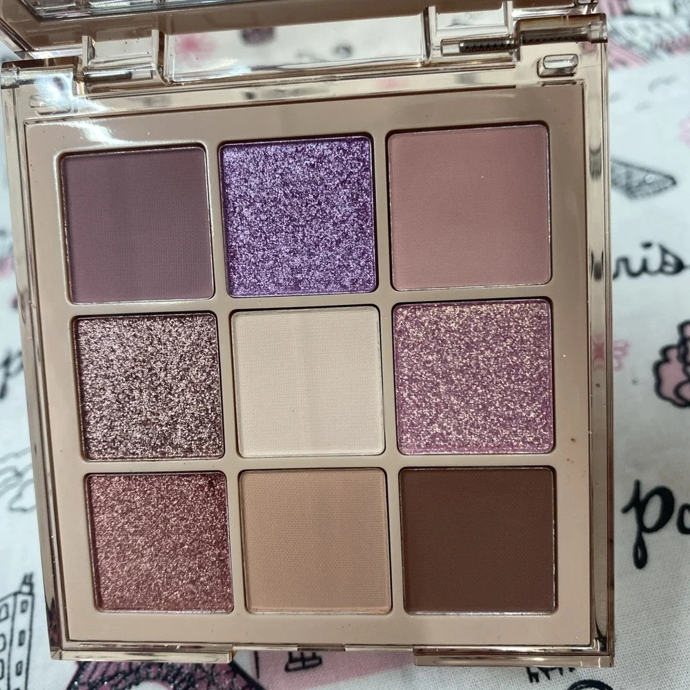 Eyeshadow huda beauty